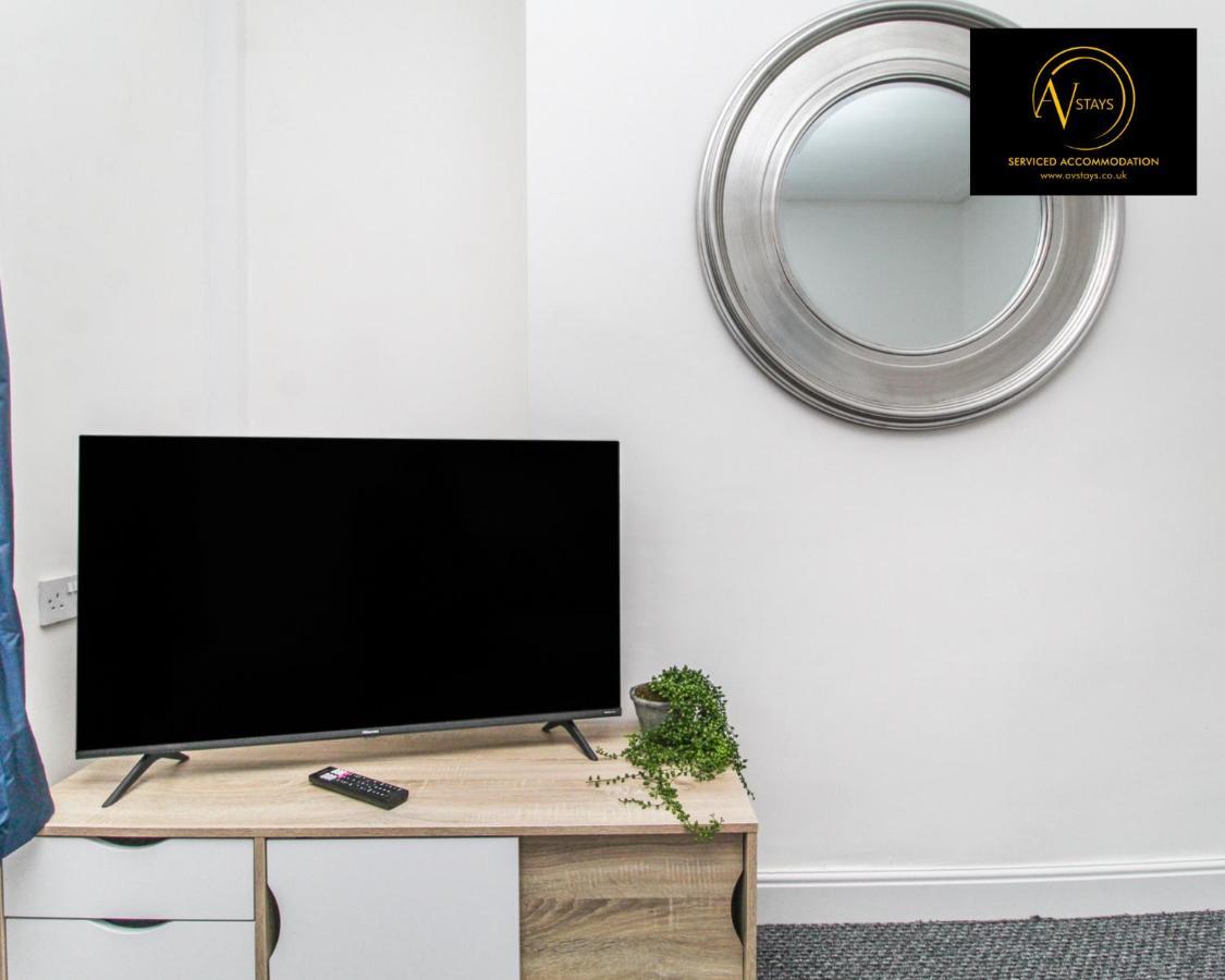 Modern House By Av Stays Short Lets & Serviced Accommodation St Helens St Helens  Bagian luar foto