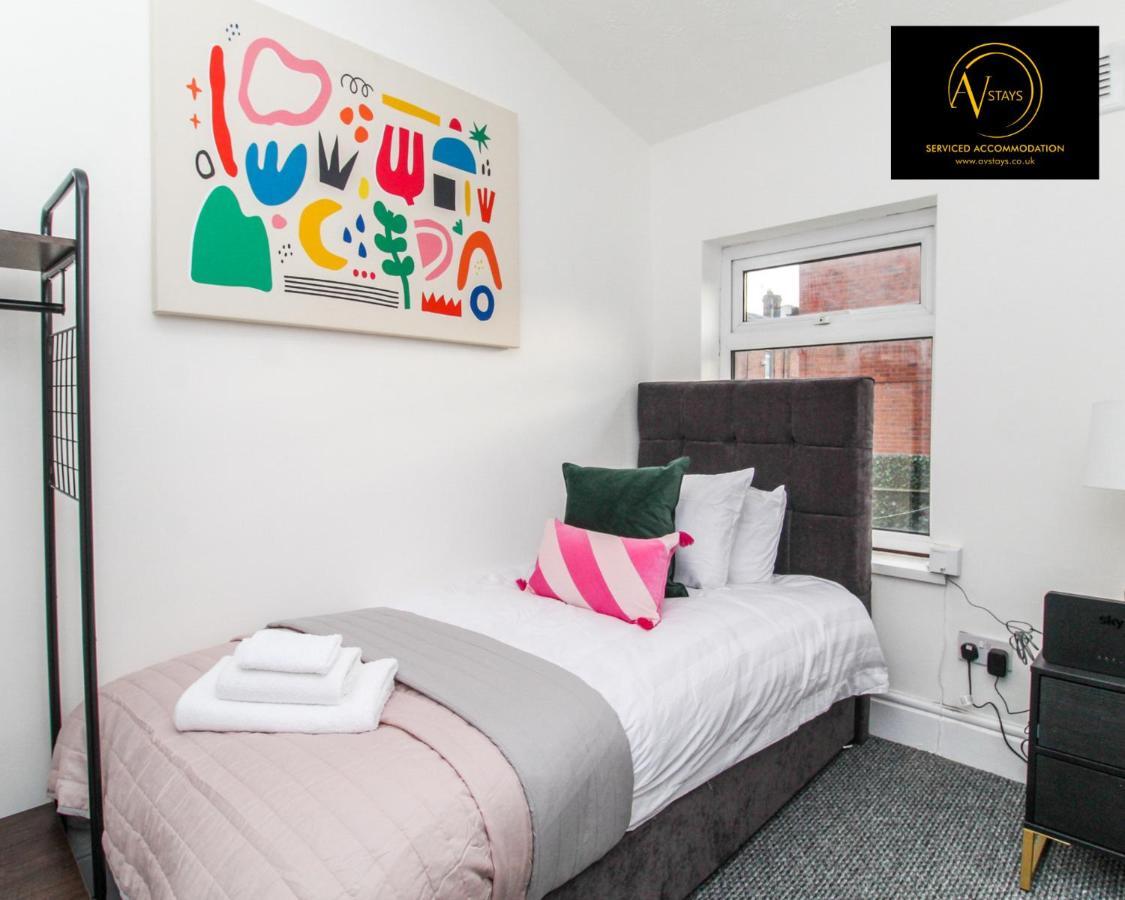 Modern House By Av Stays Short Lets & Serviced Accommodation St Helens St Helens  Bagian luar foto
