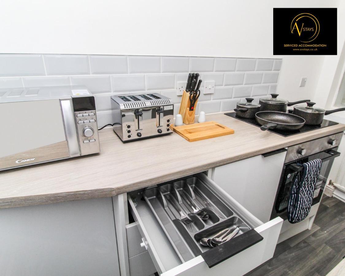 Modern House By Av Stays Short Lets & Serviced Accommodation St Helens St Helens  Bagian luar foto