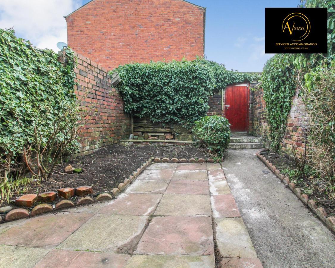 Modern House By Av Stays Short Lets & Serviced Accommodation St Helens St Helens  Bagian luar foto